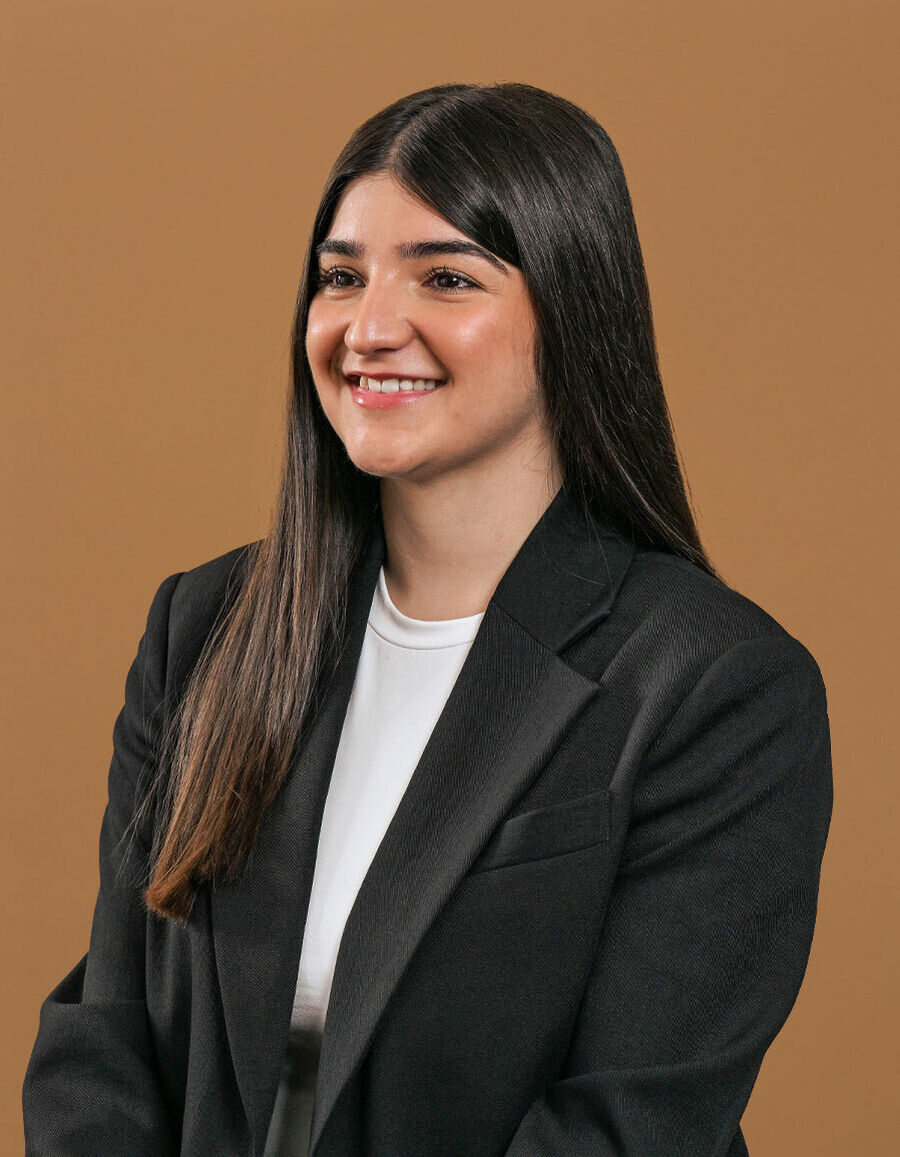 Mellor Olsson Headshot Stef v2 1