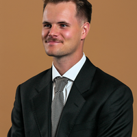 Mellor Olsson Headshot Zach Marshall v1